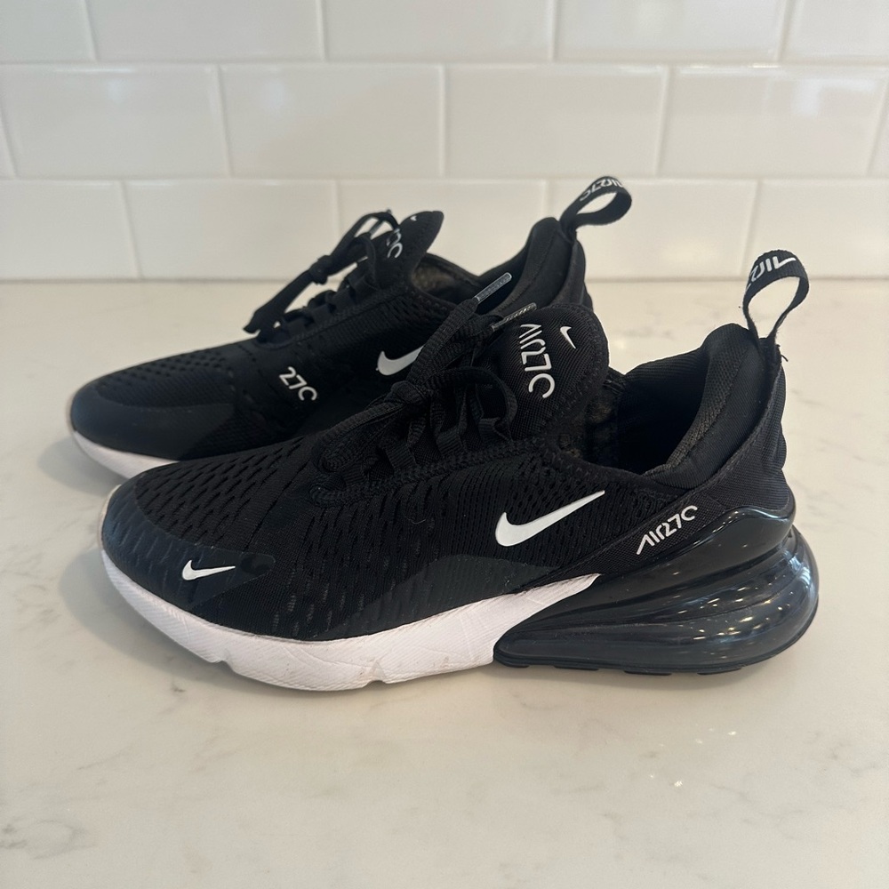 Women’s Nike Black Air Max 270 Size 7.5